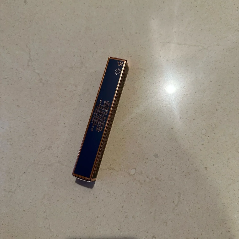 Nwt Relevant Rele-Kiss™ Moisture-Wrap Lip Gloss